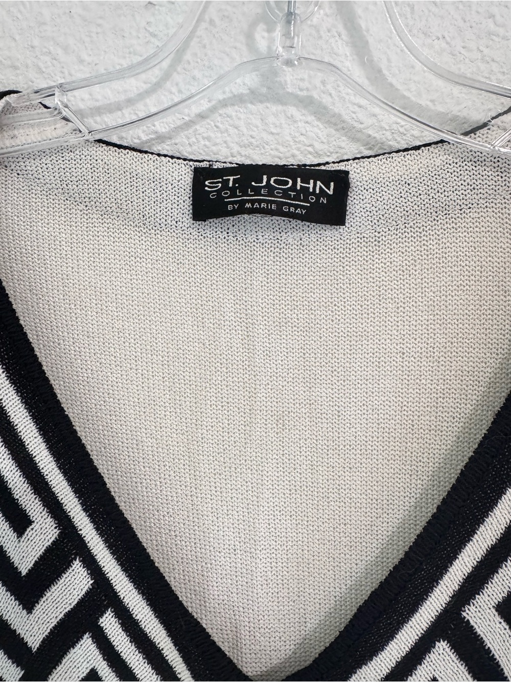 St. John Collection Greek Key Sweater Black & White Geometric V-Neck Tunic S - Picture 4 of 8